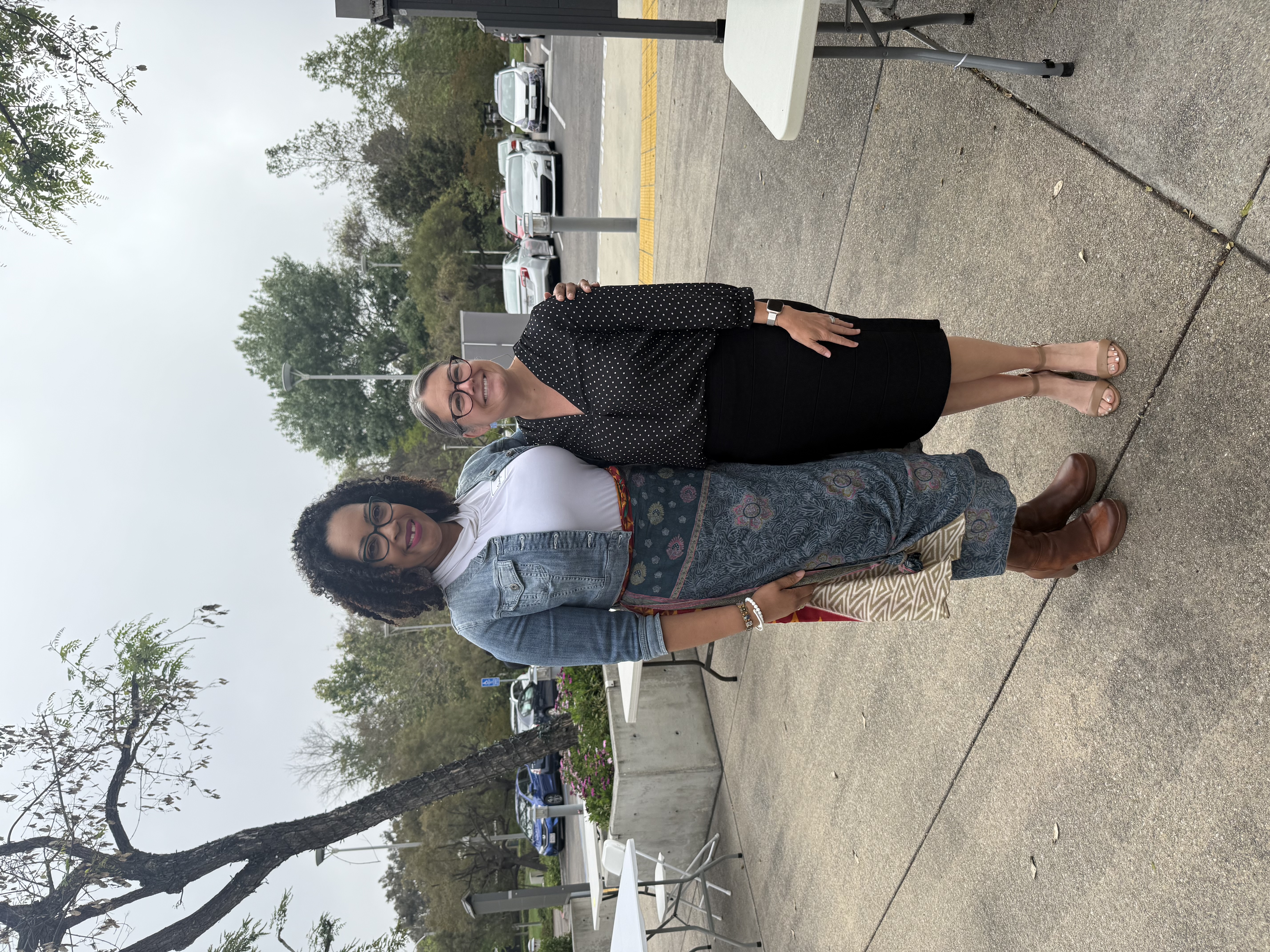 2 women posing for a photo